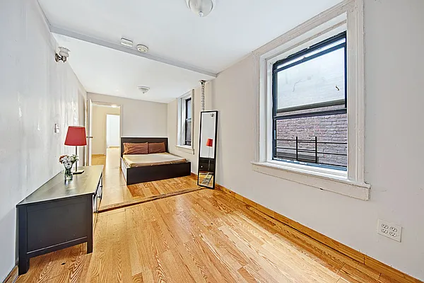 Sold by Compass | media 26