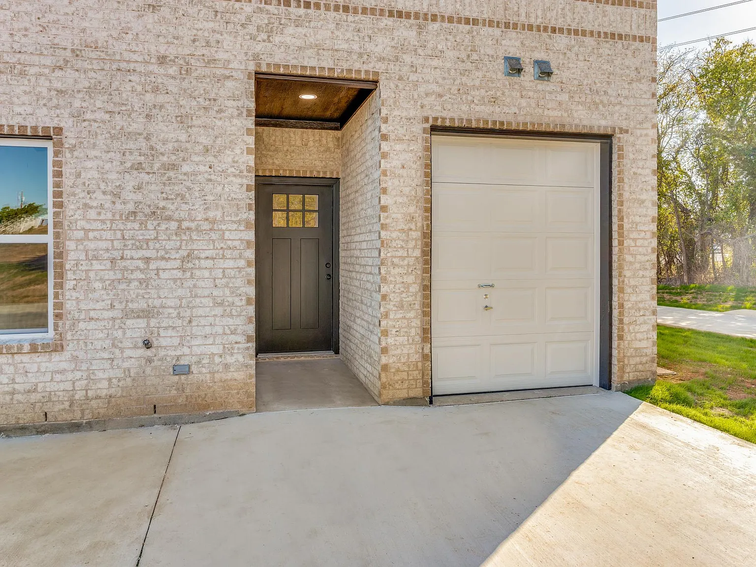 112 Dealva Ct — Photo 3