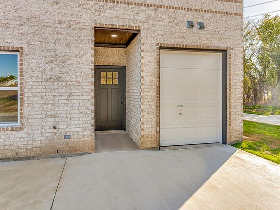 3rd image of 112 Dealva Ct