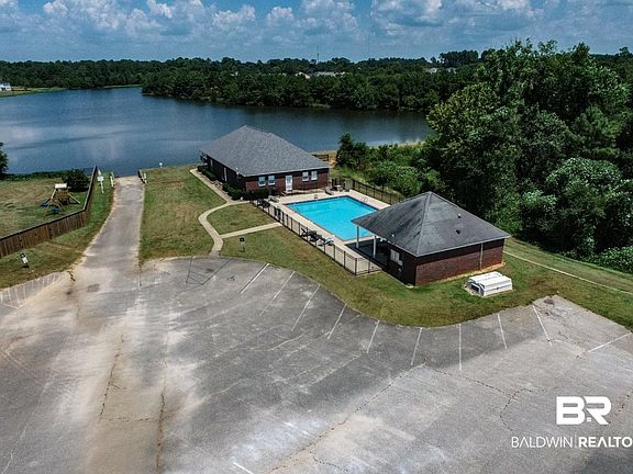3rd image of 25917 Lakeland Dr