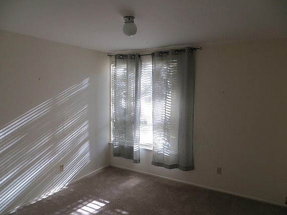 4th image of 806 Via Casitas