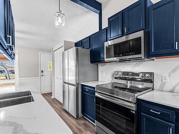 2nd image of 31332 Edgeworth Dr