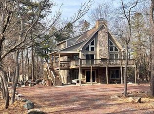 58 Pineknoll Dr, Lake Harmony, PA 18624