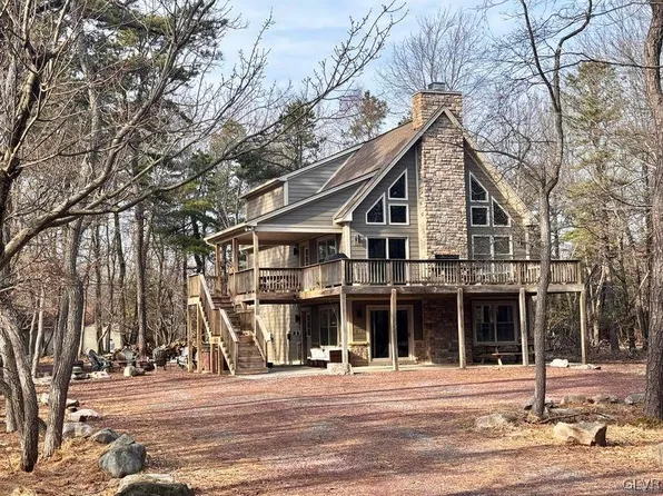 58 Pineknoll Dr, Lake Harmony, PA 18624