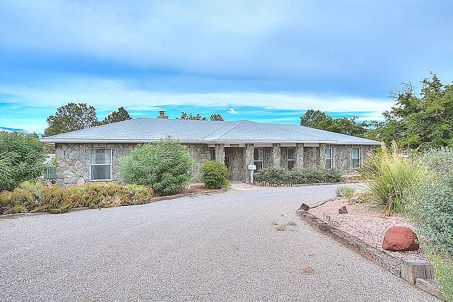 1st image of 5242 Justin Dr NW