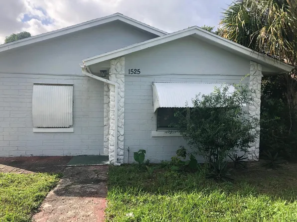 1525 W 15th St, Riviera Beach, FL 33404