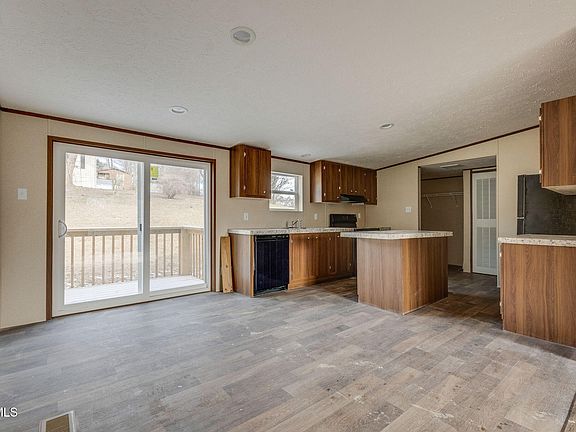 5th image of 456 Meadow View Rd