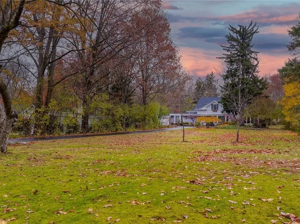 15815 Shaker Blvd, Shaker Heights, OH 44120