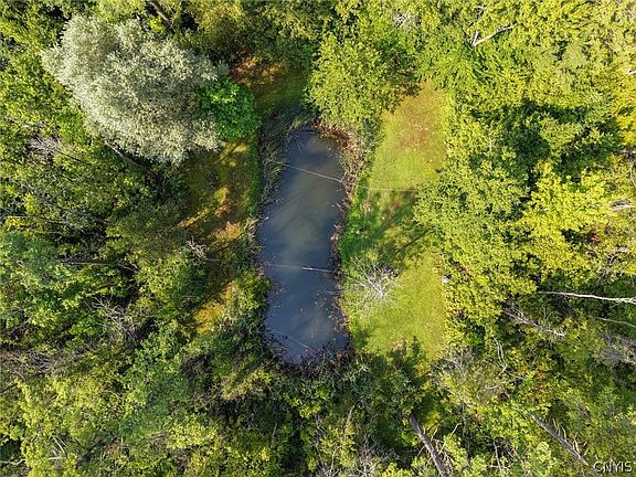 4th image of 6032 Creek Rd