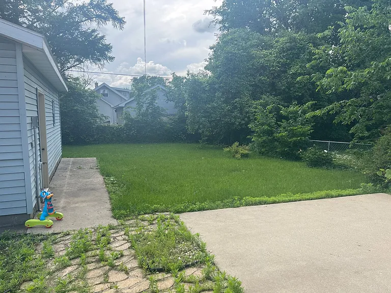 1122 Bluff St — Photo 15