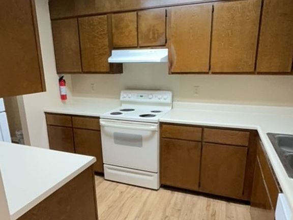 3rd image of 67 E 7th St #B