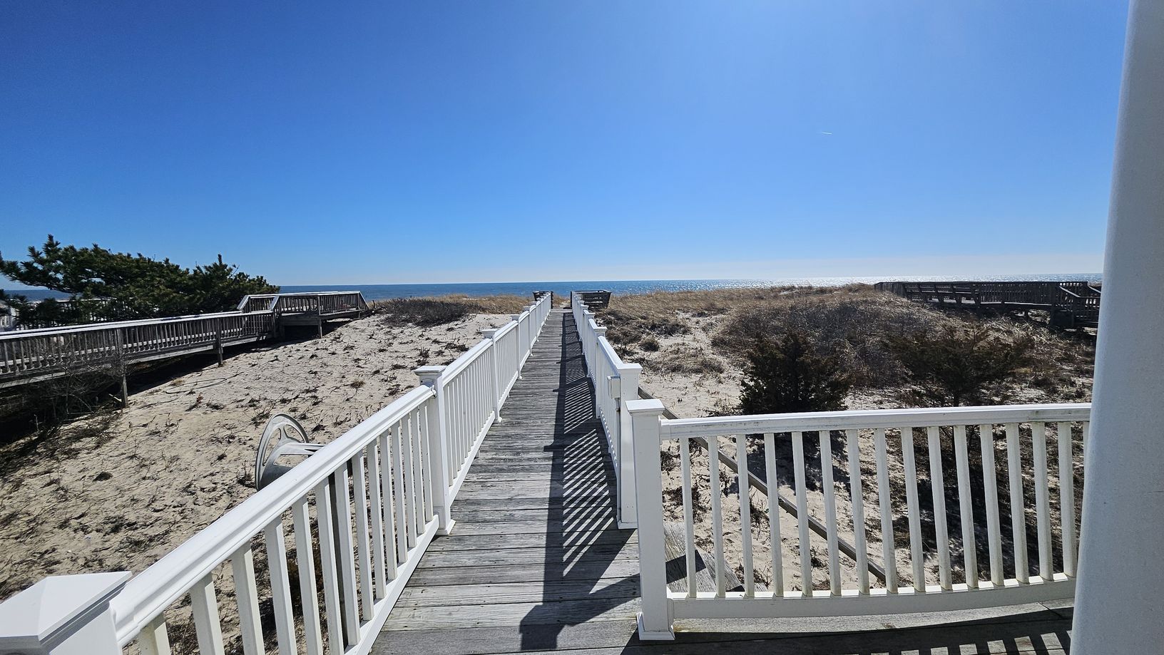  Private oceanfront walkway