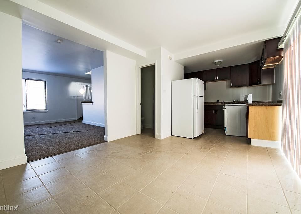 13256 S Prairie Ave Apartments Chicago Dining Room_01 - Copy