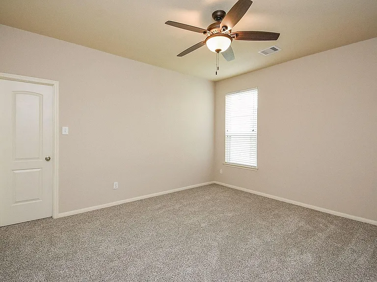 4215 Mill Oaks Dr — Photo 23