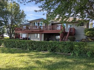 295 Longfellow Cir, Wahoo, NE 68066