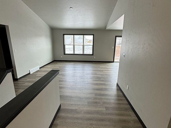 2nd image of 1584 Frontier Rd