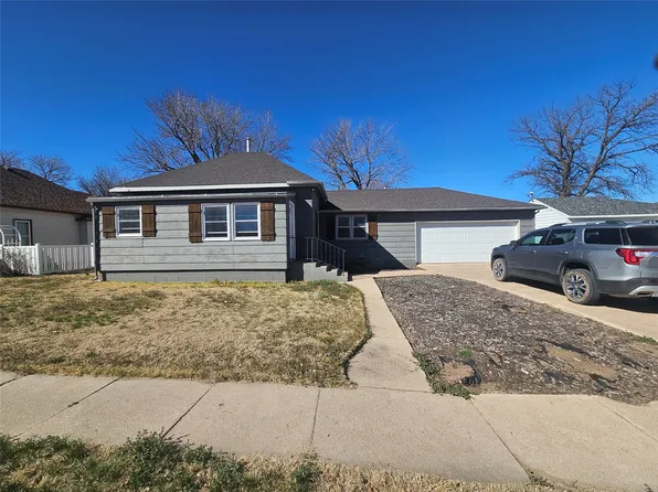 214 E Elm St, Bucklin, KS 67834
