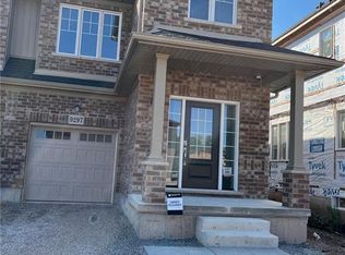 9297 Griffon St, Niagara Falls, ON L2G3R6