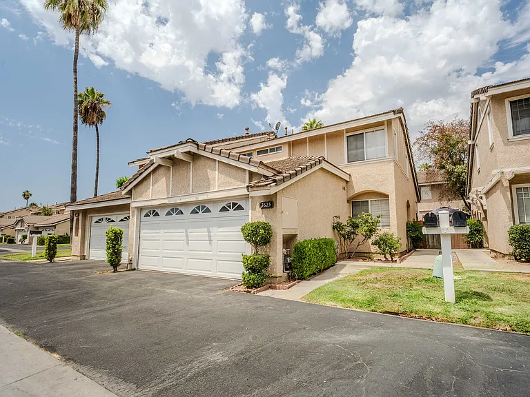 3625 Meadowlark St — Photo 4