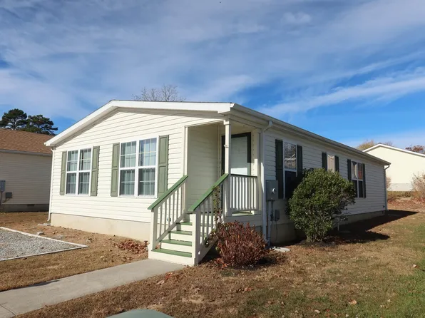4 Dogwood Ln, Mays Landing, NJ 08330