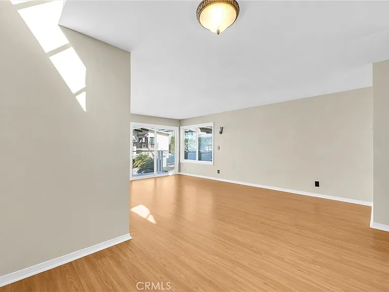 820 Acapulco St — Photo 24