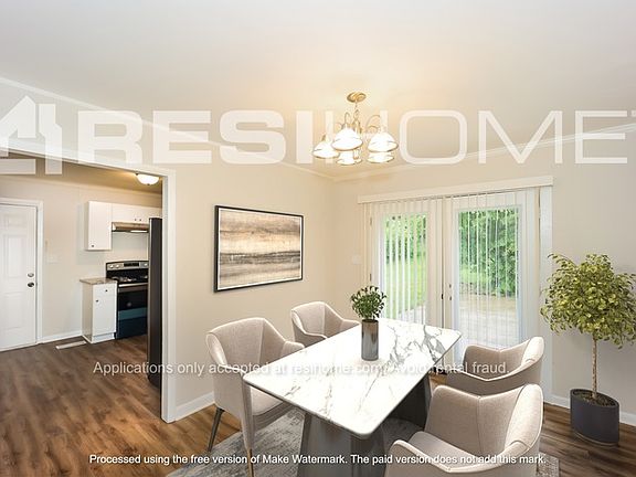 3rd image of 724 Dixon Rd