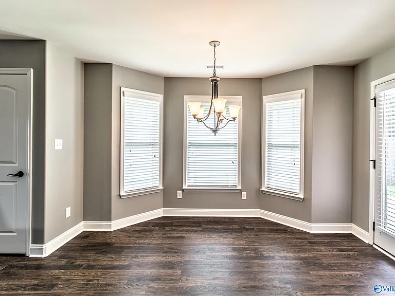 5021 Montauk Trl SE — Photo 5