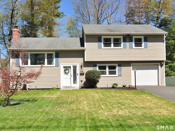 12 Lyman Road, West Hartford, CT 06117