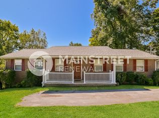 305 Edgewood Cir, Clinton, TN 37716