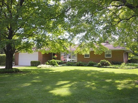 3rd image of 56354 Silvercrest Dr