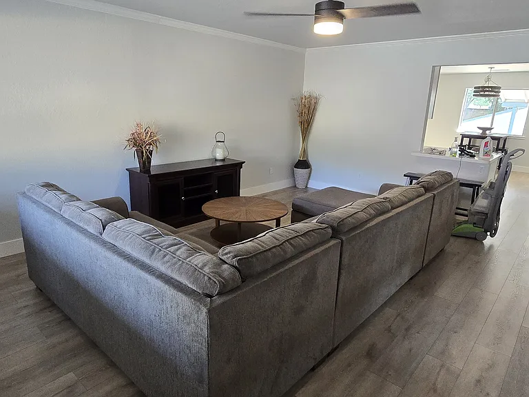 2801 Henderson Rd — Photo 24