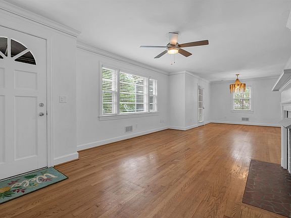 5th image of 21 Broughton Dr