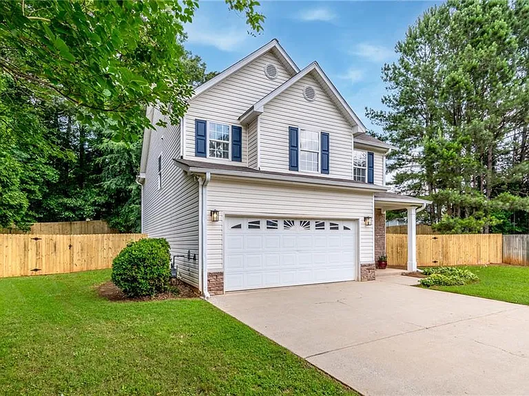 134 Lexington Parke Dr — Photo 2