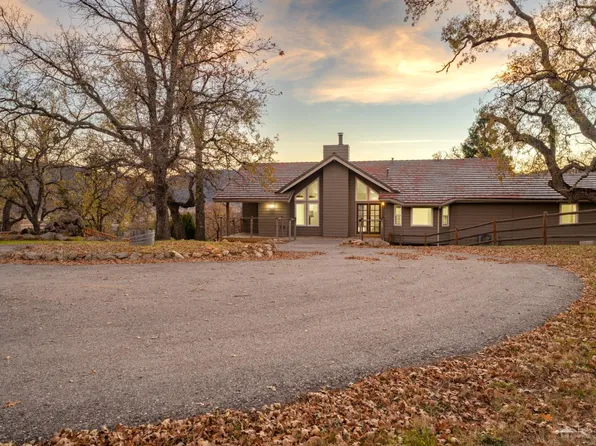 24500 Deertrail Dr, Tehachapi, CA 93561