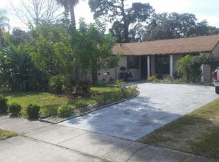1016 Stonefence Way, Tarpon Springs, FL 34689