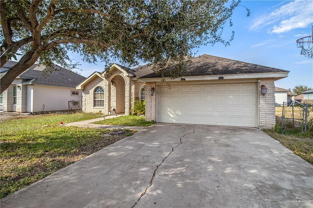 4 bed, 2.5 bath, 1804 sqft, $1,750 — Photo 2