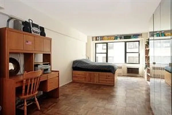 Sold by Douglas Elliman | media 14