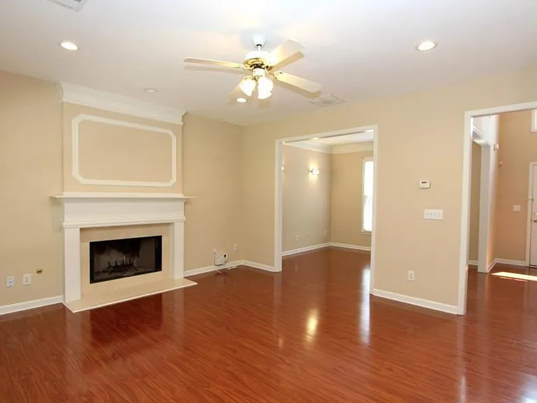 4310 Canterbury Walk Dr — Photo 9