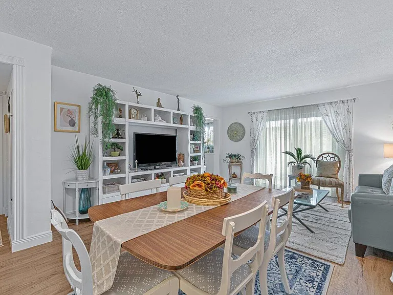 2855 S Garden Dr #211 — Photo 9