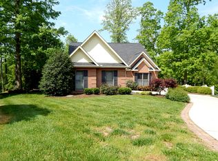 291 Valley View Dr, Lenoir City, TN 37772