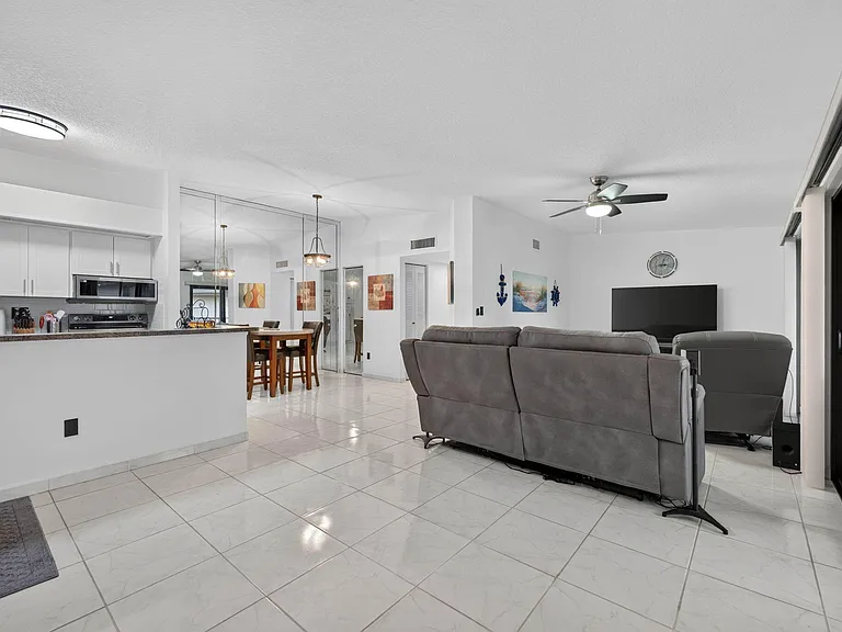 9474 S Belfort Cir #206 — Photo 10