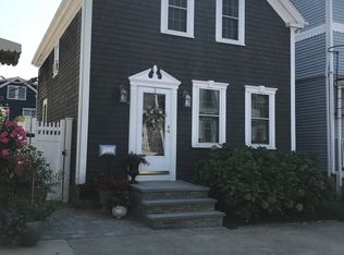 17 Carey St, Newport, RI 02840