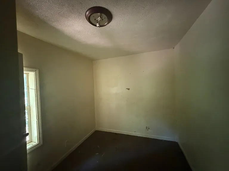 605 S Ligonier St — Photo 6