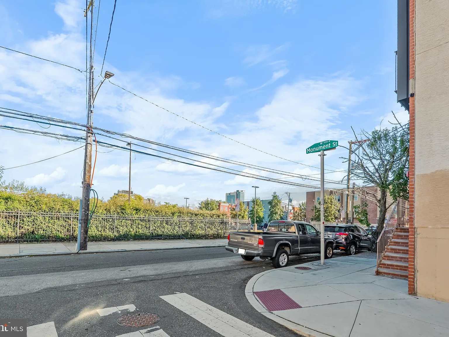 1 bed, 1300 sqft, $625 — Photo 2