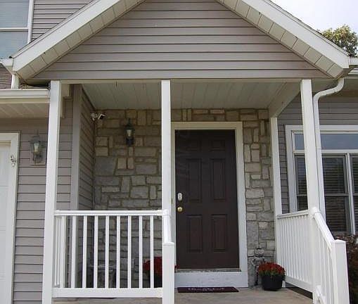 2nd image of 140 Lantern Ln