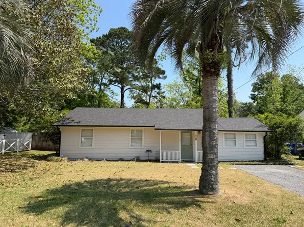 10 Pearl St, Mount Pleasant, SC 29464