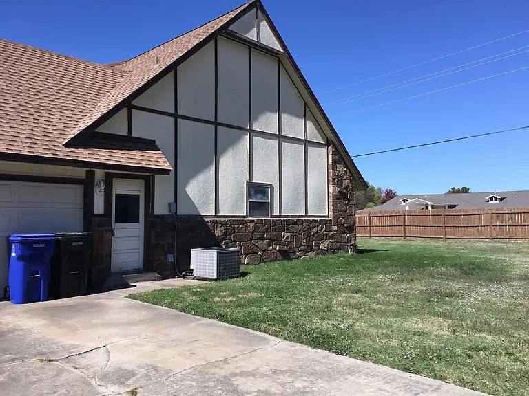 3002 W Washington Pl — Photo 4