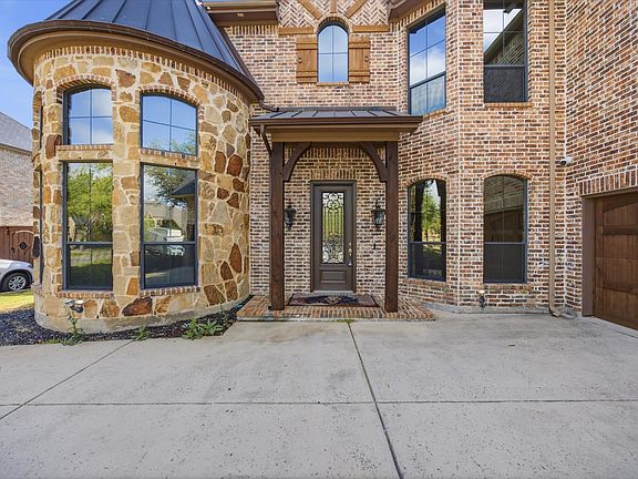 4th image of 11076 Brighton Ln
