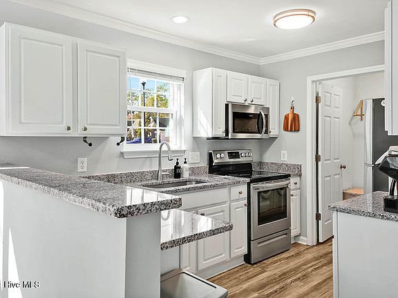 2nd image of 1600 Willoughby Park Court Unit 4