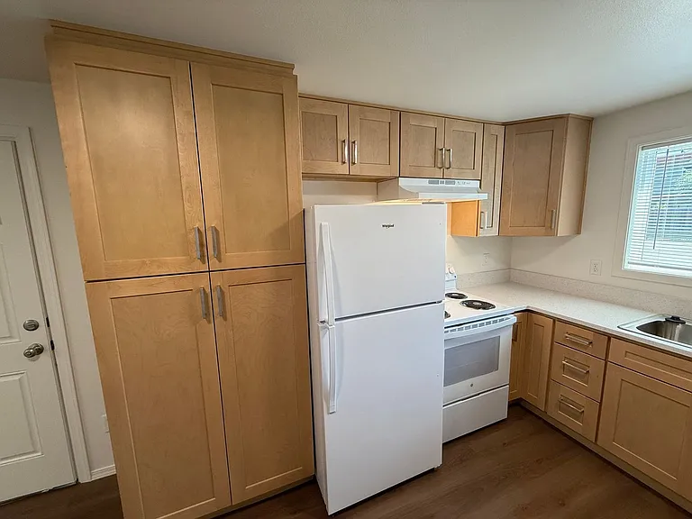 1505 NW Highland Dr — Photo 8